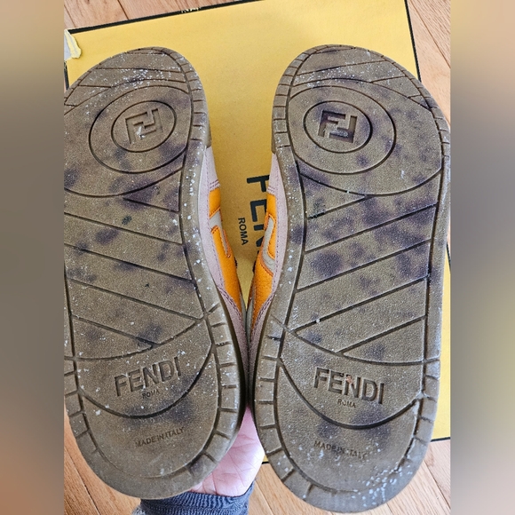 Fendi Sneaker - Picture 8 of 11